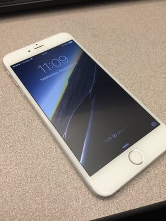 Mint Condition Silver iPhone 6 Plus 16gb - $400 2