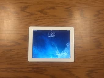 Apple Ipad 2 (White) $250 1