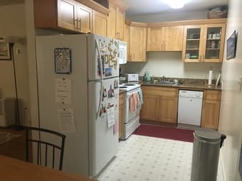 $1300 bedroom next to downtown Menlo Park - very fun housemate! 2
