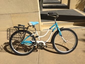 White Cruiser Bike (for riders between 5'2'' and 5'10'') $170 1