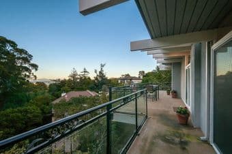$800 Incredible house close to Bart Station! 1