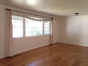 Private Bedroom for Rent in Large Communal House 2