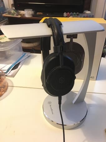 Master & Dynamic MH40 Black Over-Ear Headphones - $300 3
