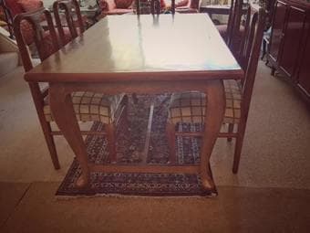 Elegant Dining Table and Chairs for $250 1