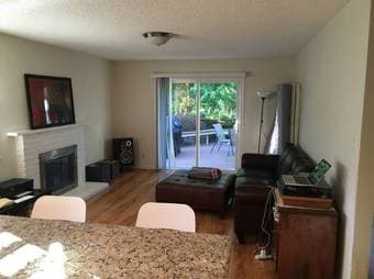$1350 4th roommate wanted in updated Palo Alto house 3