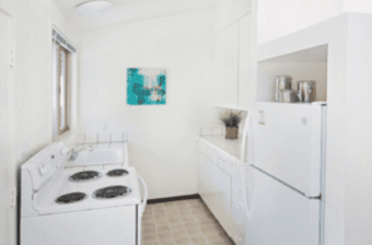 Large 1-2 BR: EV housing Nov. 19 (arrival) -Nov. 27 (checkout) 1