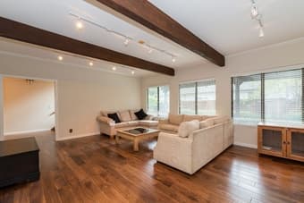 $1140-1690 Large house biking distance to Stanford (24 minute bike) 2