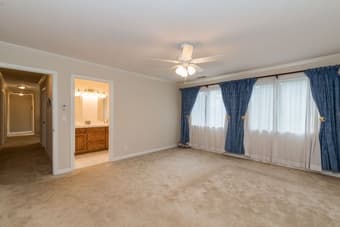 $1140-1690 Large house biking distance to Stanford (24 minute bike) 3