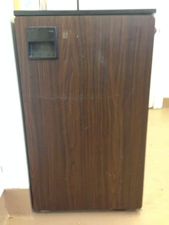 MINI FRIDGE FOR SALE, $60 2