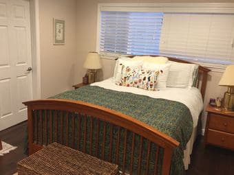 $1300 - Large bedroom in 2BR/1BA San Mateo house, start Dec. 1 1