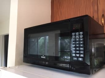 Rival Mircowave oven in great condition for 30 USD 1