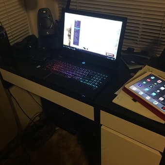 Selling bedroom furniture 1