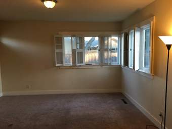 Large room in 4br house in Menlo Park available starting 12/1! 1