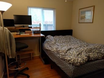 Dec 1 - $950 / mo - room in lovely house in Mid-town Palo Alto 1