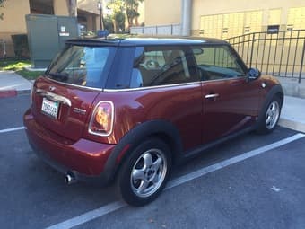 2009 Mini Cooper S burgundy low mileage 2
