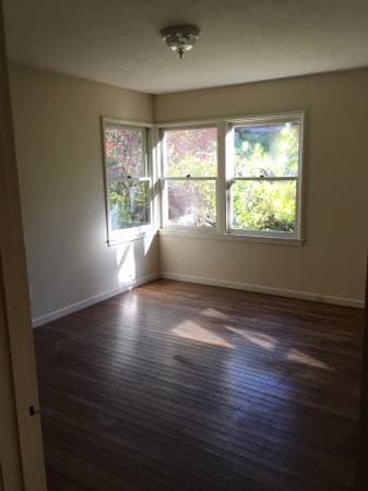$1990, Menlo Park, hardwood floors and lots of light, large room 2