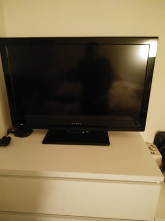 32"Tv, almost New. 1