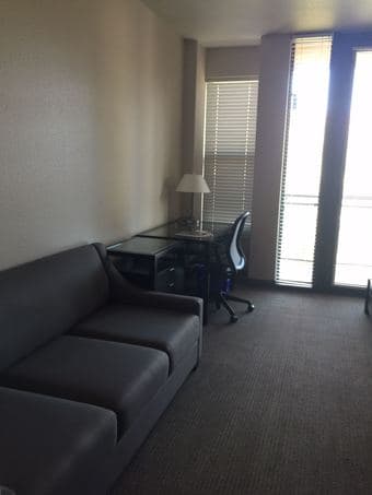 Munger Premium Studio Sublet Available Thanksgiving 1