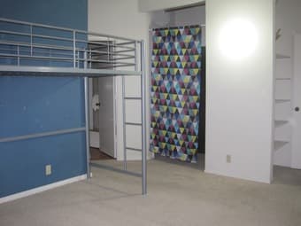 $850 spot in Palo Alto co-op 1