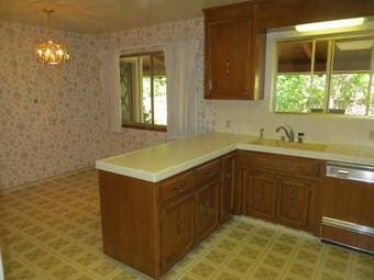 $1,250 A spacious bedroom availabe  in a comfortable house 3