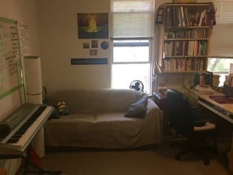 EV Studio 4 winter sublet available Dec 7 - Jan 4 1