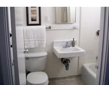 ***SUNNY ROOM IN 3BR AVAILABLE FOR DEC/JAN. ON CAMPUS - SEE TODAY*** 3