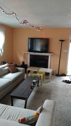 Room in a 4br/2ba house in Palo Alto ($925) - Available January 1st 3