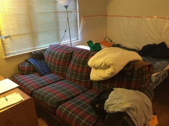 Living room for rent from 12.20-1.25, Alma street 2891, $18 per day. 1