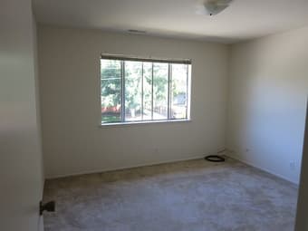 $1300 Walk or bike to Stanford campus & Downtown Menlo Park! 2