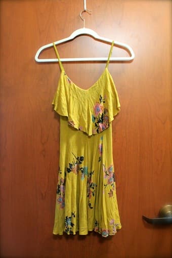 Selling 2 Cute Women's Dresses! 1