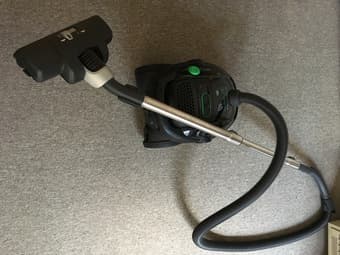 Electrolux EL6984A UltraSilencer Green Canister Vacuum Cleaner 1