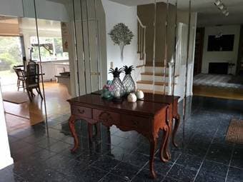 Lease Free & Fully Furnished Sublet 2