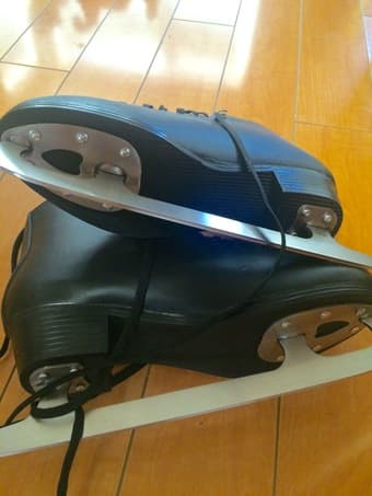 MUST GO-Men's Figure Ice Skates, Black, 10-$28 2
