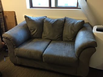 Sofa (Brand Ashley) 1