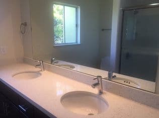 Looking for female roommate in large 2br apartment in Palo Alto 2