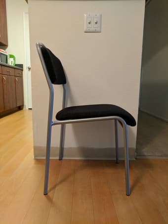 Beautiful mirror, chairs, bedside table for sale 3
