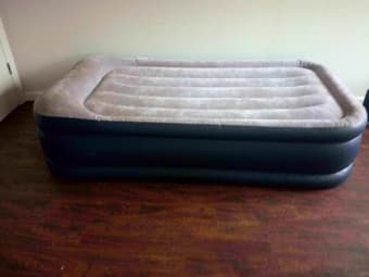 Intex  Airbed with Built-in Pillow and Electric Pump 1