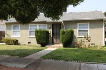 Living in a beautiful house with young professionals in DT Sunnyvale 1