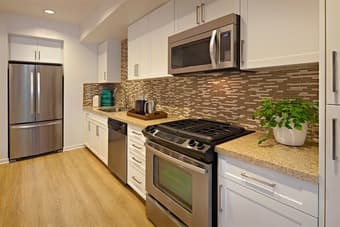 680ft2 - Luxury 1Bed/1Bath Brand New. Price Negotiable 2