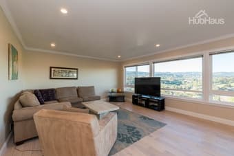 Huge house and fun roommates, short lease, 10 min to Stanford! 2