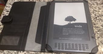 E-ink 3G Kindle Reader DX 10 inch -- Great for reading papers and pdfs 1