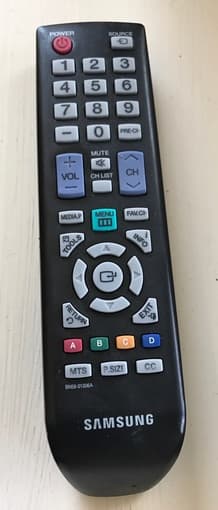 32" Samsung Television 3
