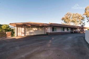 Huge house, fun roommates, short lease. 10 min driving to Stanford! 1