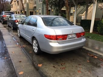 Honda Accord 2005 in Excellent condition! 3