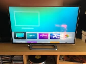 TV and TV rack 2