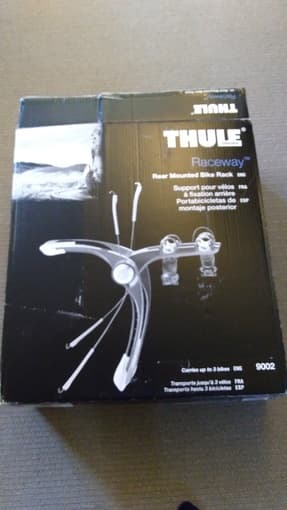Thule Raceway trunk mount bike rack (new condition, 3 bikes capacity) 1