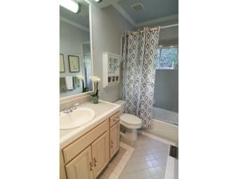 Beautiful Private Room + Bath Suite in Downtown Menlo Park 2