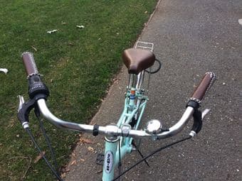 Beautifull Women's Bike for Sale - $110 with leather seat 3