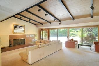 Join us in a beautiful house! 20 min Biking to Stanford! 2