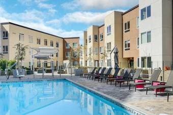 Live in the action! -- close to 4th St CalTrain 2